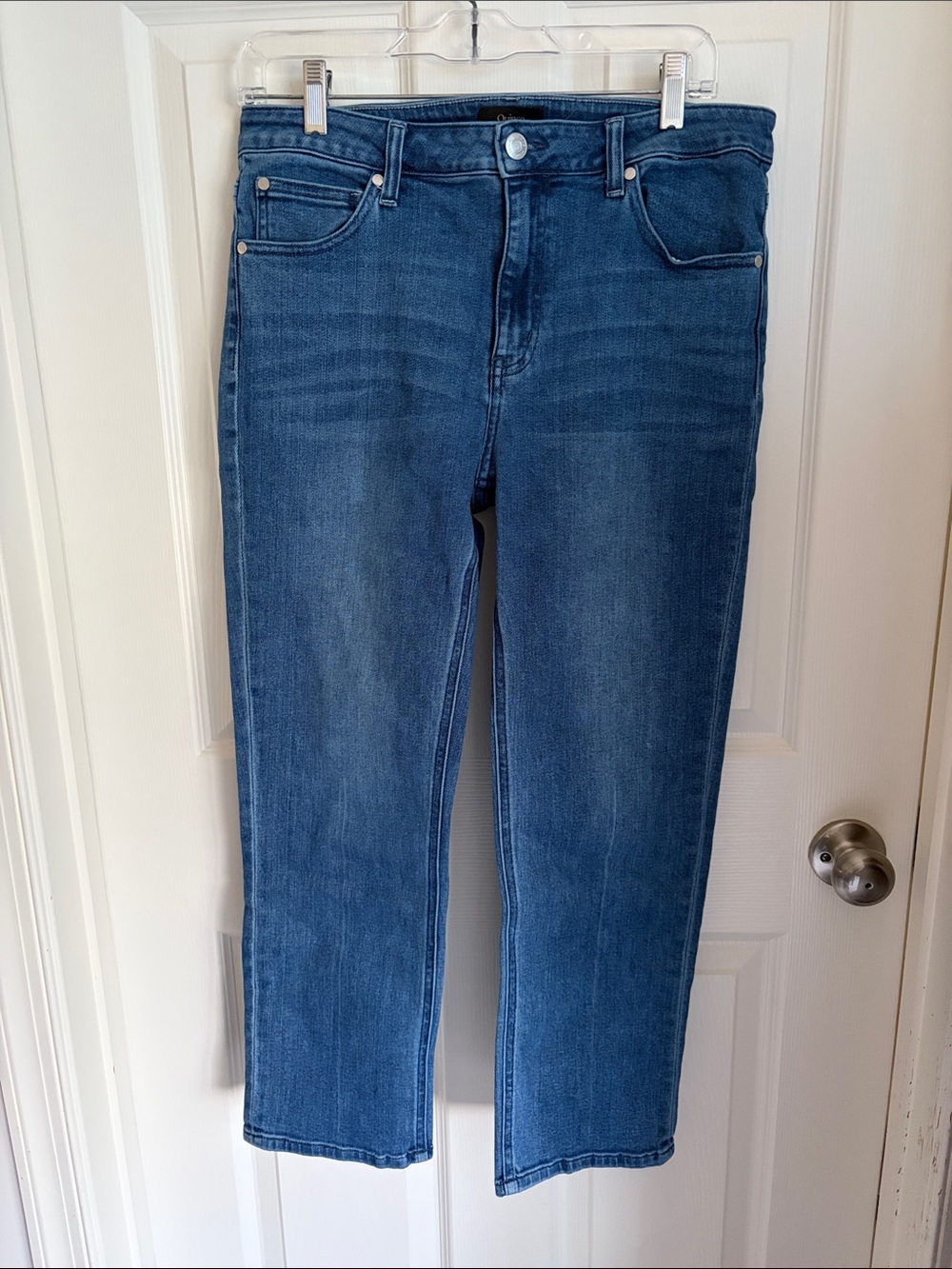 Quince Women's Luna Slim Straight Jeans in Medium Blue Wash